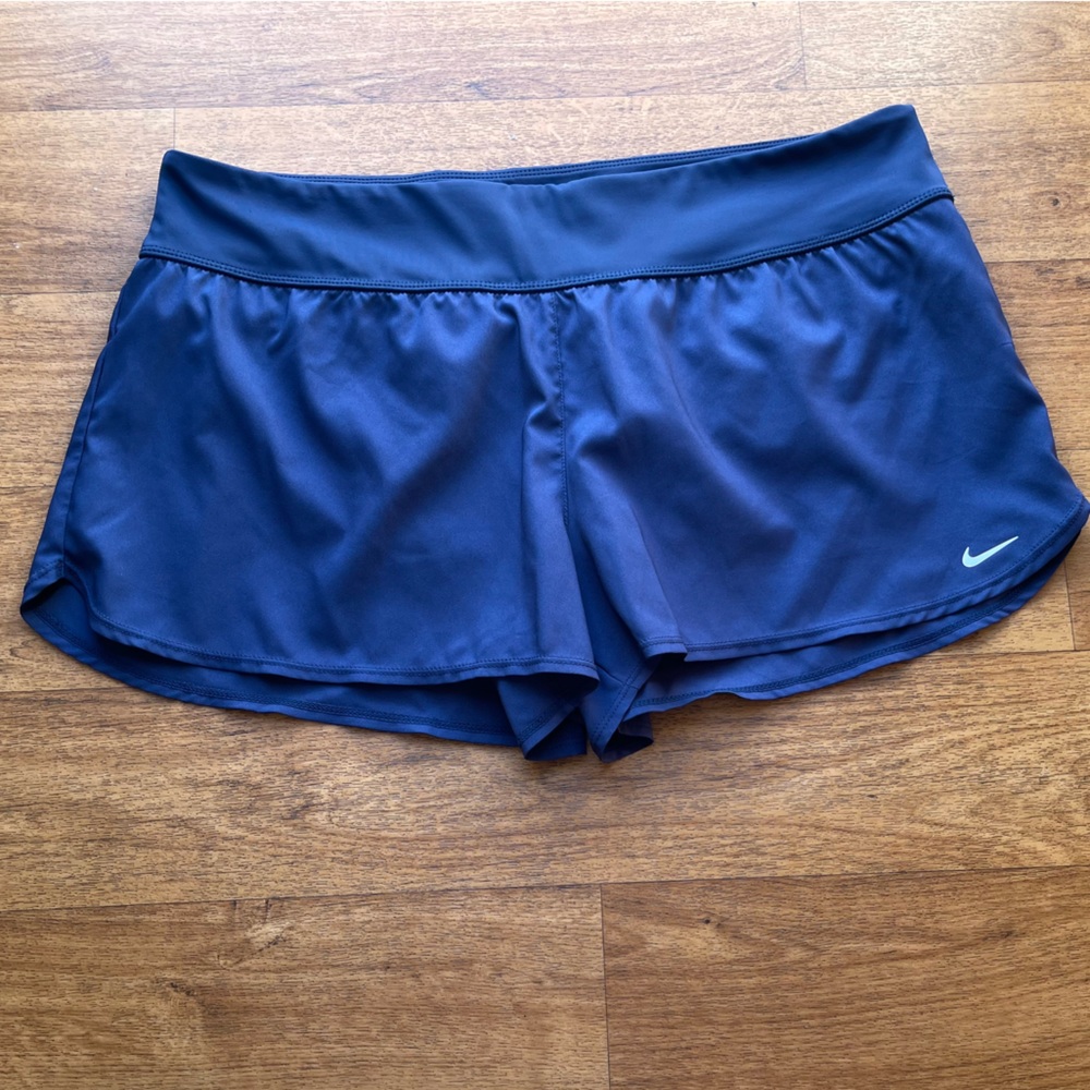💙Nike Women’s Athletic Shorts Navy Blue Color 💙